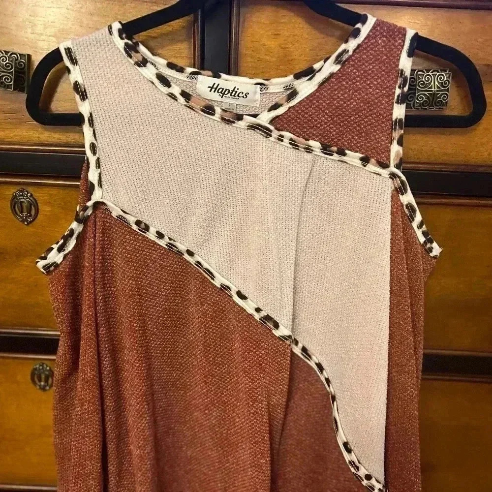 WOMENS HAPTICS COLD SHOULDER BEAUTIFUL TOP NWOT SZ LARGE - Picture 5 of 13